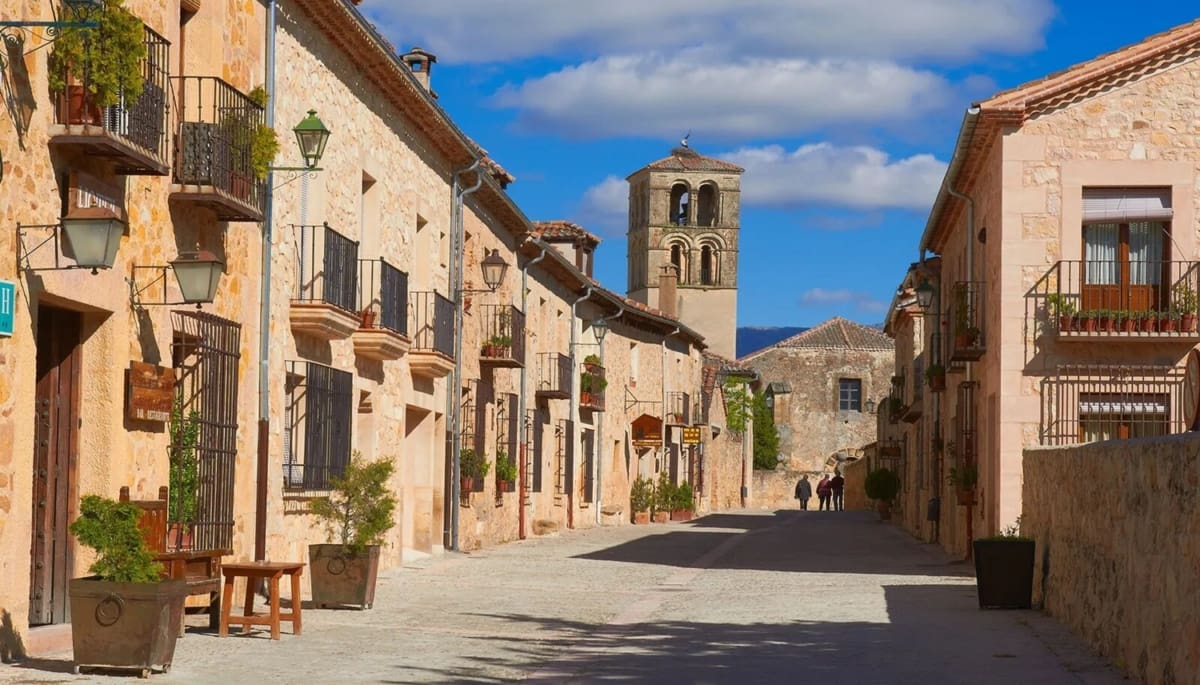 Segovia Pedraza villa medieval castilla y león