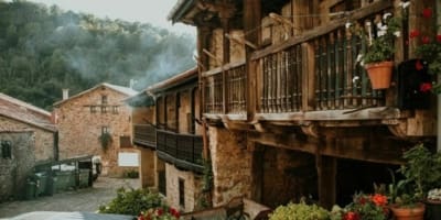 bárcena mayor pueblo bonito antiguo Cantabria