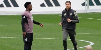 xabi alonso entrenamiento real madrid jugadores